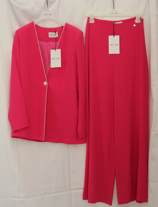 Set giacca e pantaloni fucsia